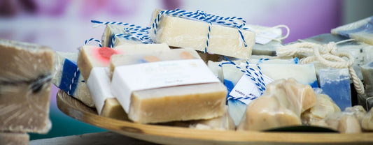 La hermosa tarea de aprender y enseñar a confeccionar Jabones